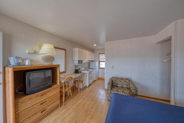 Sea Spray Motel image 11
